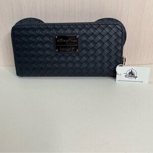 NWT Loungefly Disney Parks Mickey Mouse Black Woven Zip Wallet Hard Tag